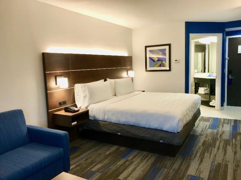 Holiday Inn Express Fishkill By Ihg Exterior photo