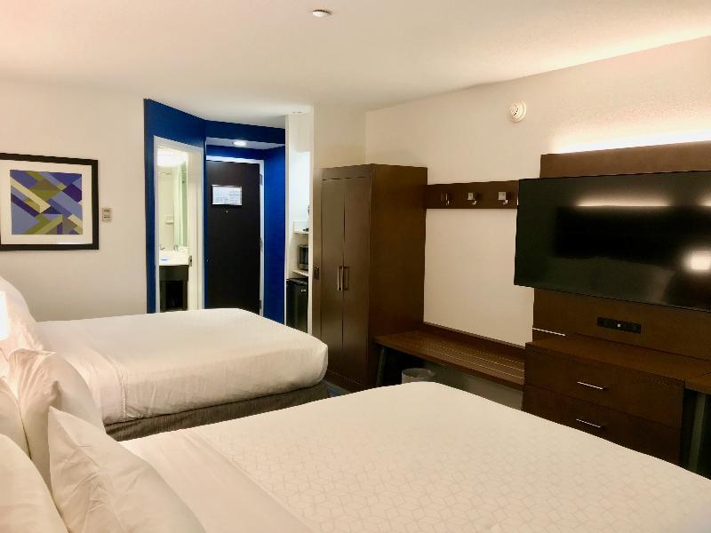Holiday Inn Express Fishkill By Ihg Exterior photo